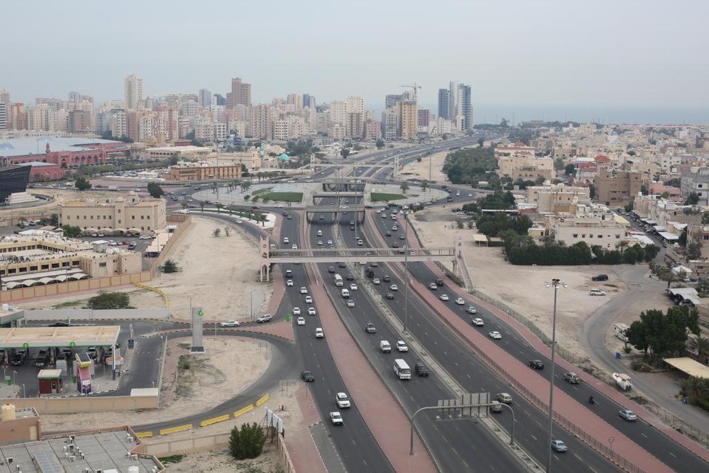 Continental Suite Salmiya Buitenkant foto